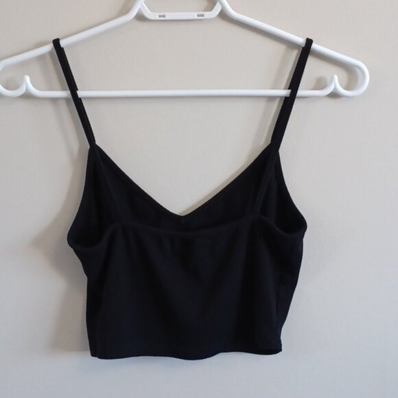 Shein crop top - Picture 2 of 3